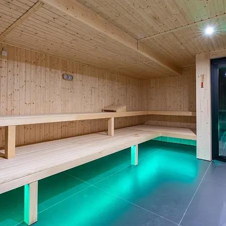 Diamond Aqua Aparthotel