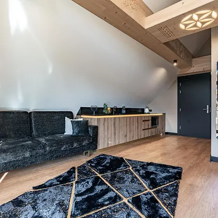 Diamond Aqua Aparthotel